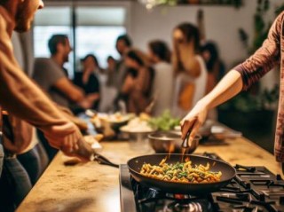 燃气灶饼铛烙春饼教程：轻松制作家常美味