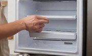 冰箱后盖拆卸方法教程