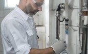 百乐满热水器各区人工服务热线分解『热水器一点热水也不下，原因排查指南』