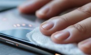 卡多利亚家电速修服务点分解☜电视屏幕喷上洗衣液，清洁小窍门大公开